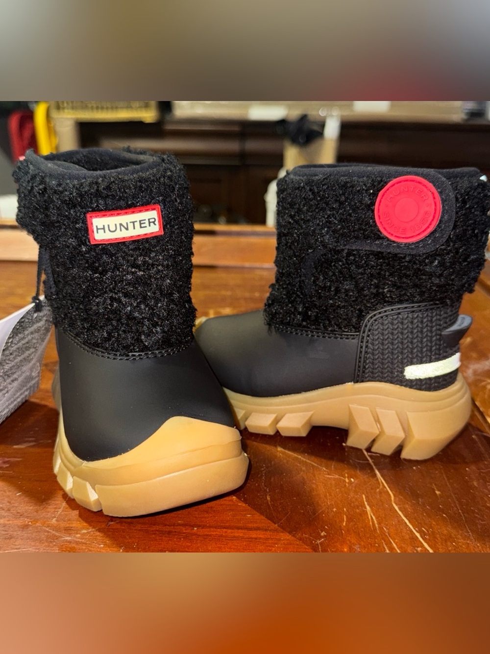 Hunter Kids' Strap Boucle Faux Shearling Snow Boots Boys 5 Girls 6 New Black